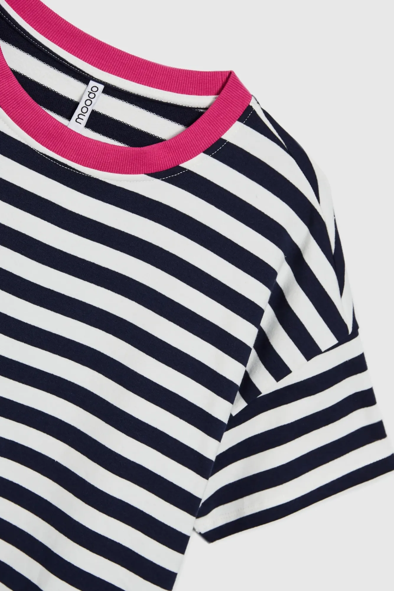 Bluzy Wiosenne|Bluzy Damskie Bawełniane>Moodo Bawełniana bluza w paski z krótkimi rękawami granatowa