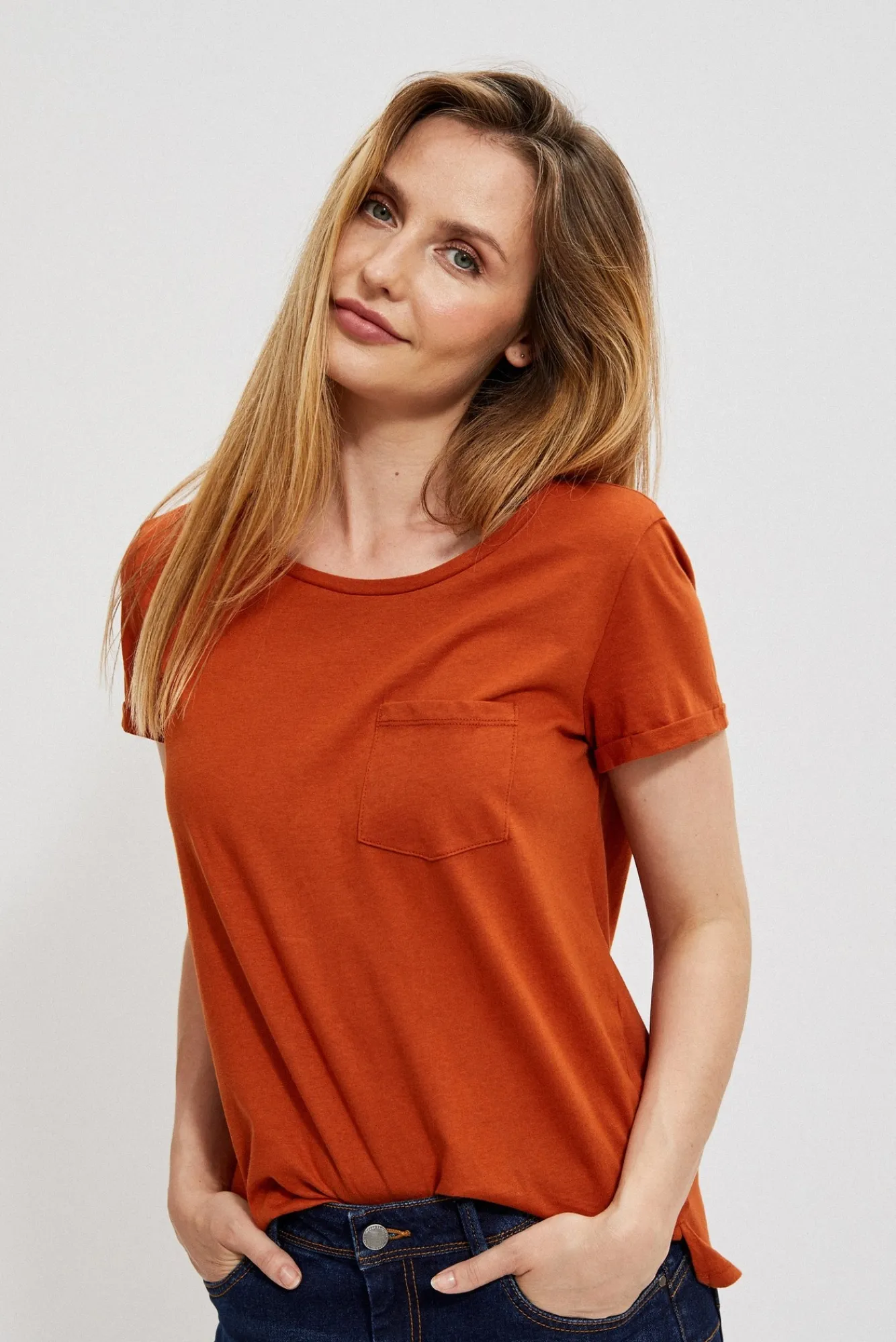Bluzki Bawełniane|Bluzki Z Krótkim Rękawem>Moodo Bawełniany t-shirt z kieszkonką brązowy