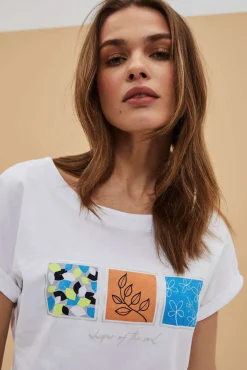 Bluzki Biale|Bluzki Z Krótkim Rękawem>Moodo Bawełniany t-shirt z roślinnym nadrukiem i okrągłym dekoltem biały