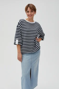 Bluzy Wiosenne|Bluzy Damskie Krótkie>Moodo Bluza oversize w paski z szerokimi rękawami granatowa