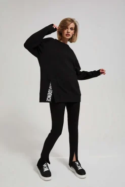 Bluzy Damskie Czarne|Bluzy Zimowe>Moodo Bluza oversize z napisem