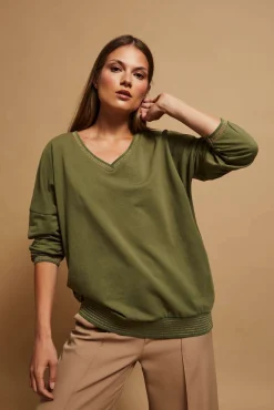 Bluzy Damskie Kolorowe|Bluzy Zimowe>Moodo Bluza z dekoltem w serek oliwkowa
