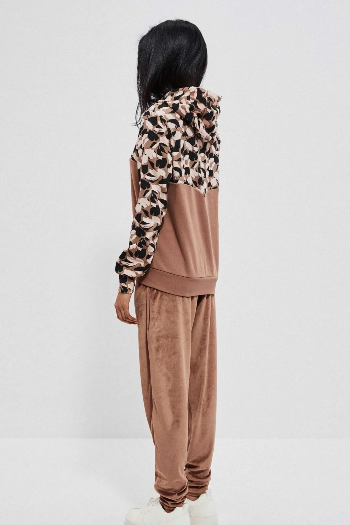 Bluzy Zimowe|Bluzy Damskie Sportowe>Moodo Bluza z jesiennym printem