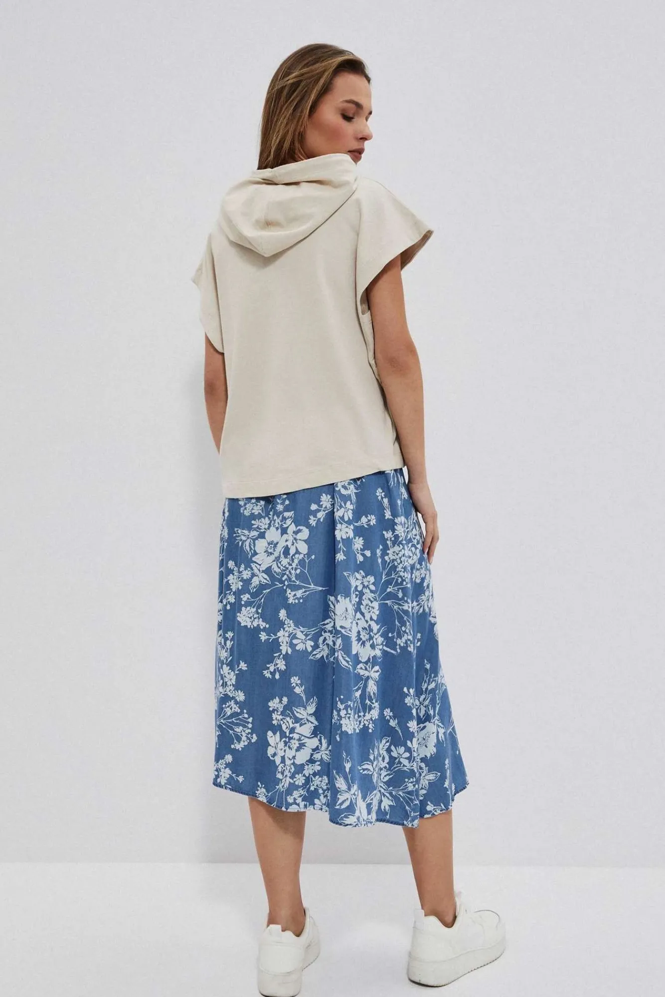 Bluzy Wiosenne|Bluzy Damskie Sportowe>Moodo Bluza z kapturem bez rękawów