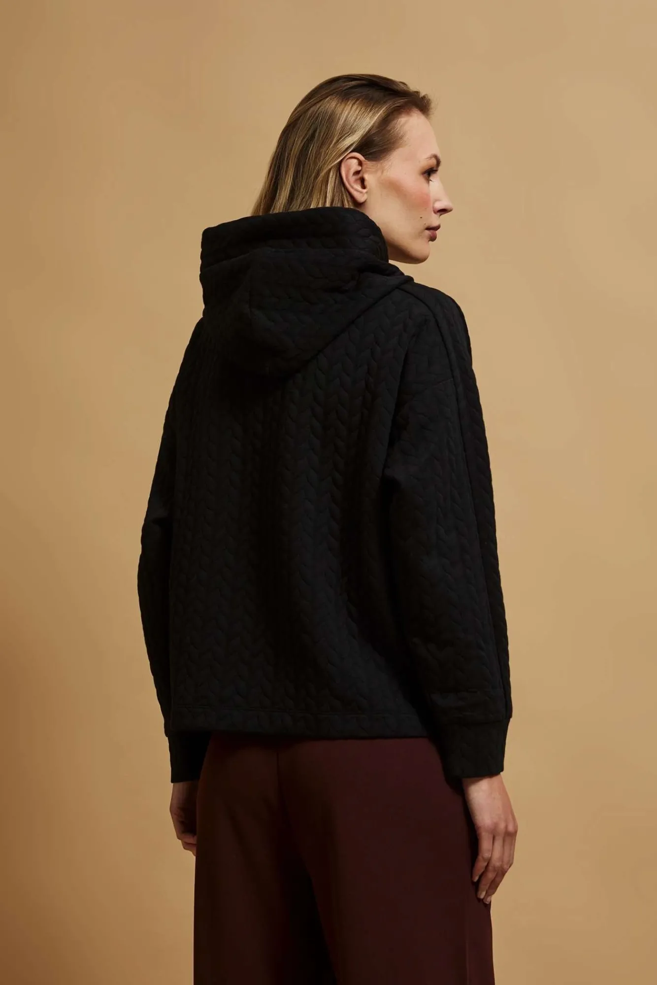 Bluzy Damskie Czarne|Bluzy Zimowe>Moodo Bluza z kapturem czarna