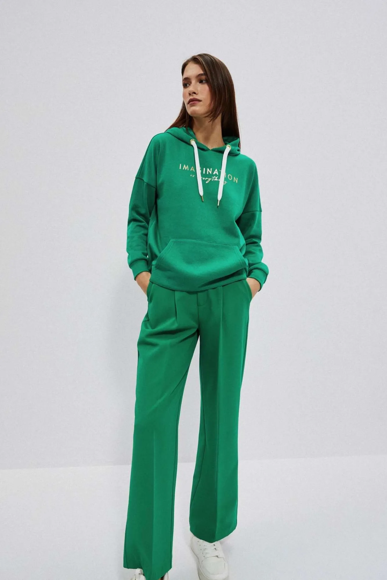Bluzy Wiosenne|Bluzy Damskie Sportowe>Moodo Bluza z kapturem i napisem