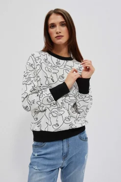 Bluzy Damskie Białe|Bluzy Wiosenne>Moodo Bluza z nadrukiem