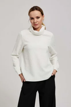 Bluzy Damskie Białe|Bluzy Zimowe>Moodo Bluza z szerokim golfem perłowa
