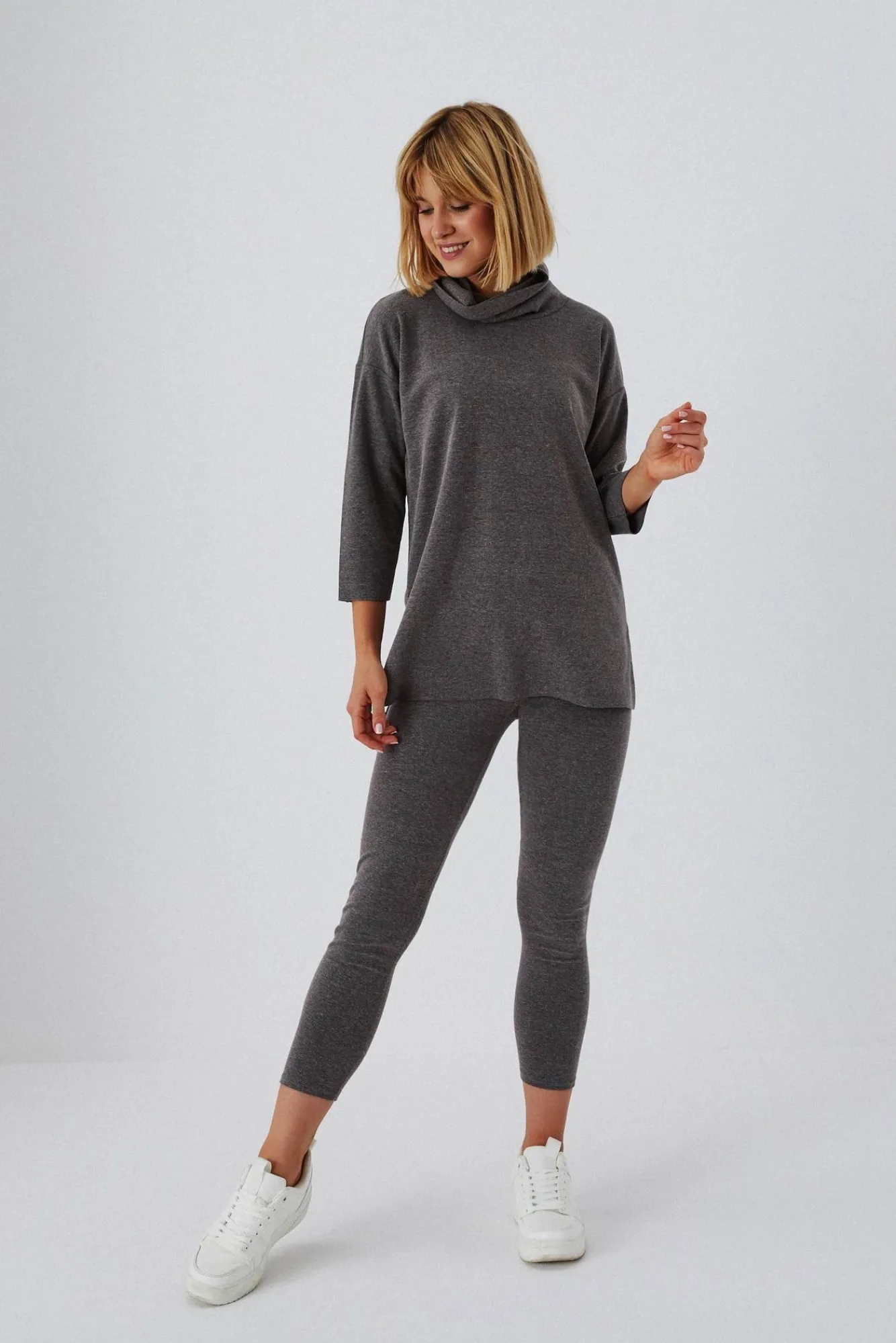 Bluzy Zimowe|Bluzy Damskie Eleganckie>Moodo Dzianinowa bluza z golfem