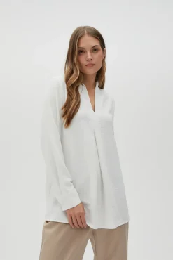 Koszule Damskie Białe|Koszule Damskie Eleganckie>Moodo Elegancka koszula z gładkiego materiału biała