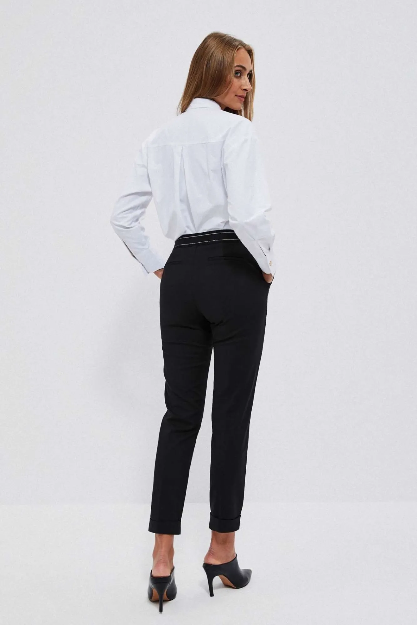 Spodnie Czarne|Spodnie Eleganckie>Moodo Eleganckie spodnie z prostą nogawką czarne