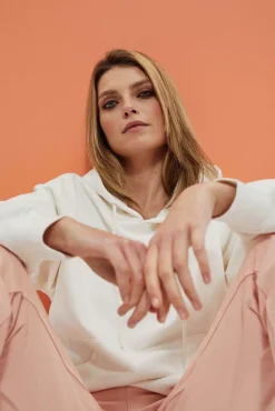 Bluzy Damskie Białe|Bluzy Wiosenne>Moodo Gładka bluza z kapturem