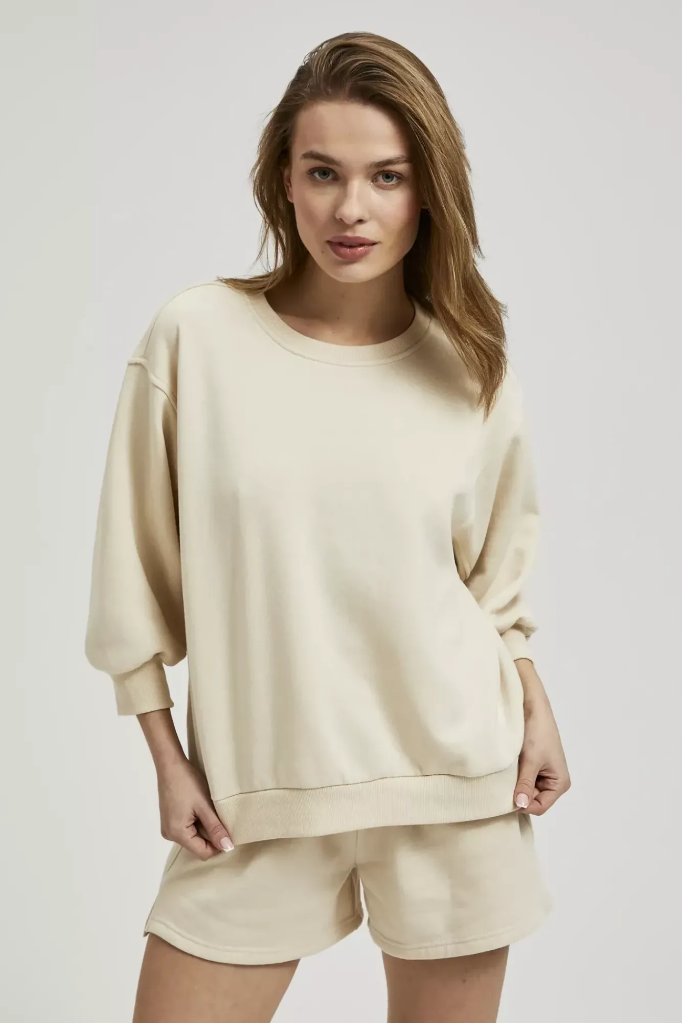 Bluzy Wiosenne|Bluzy Damskie Krótkie>Moodo Gładka bluza z rękawami 3/4 beżowa