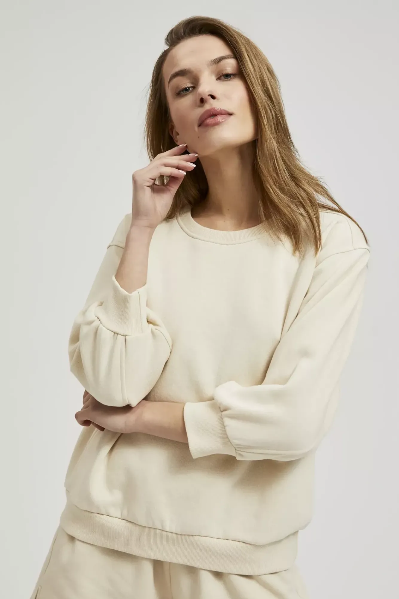 Bluzy Wiosenne|Bluzy Damskie Krótkie>Moodo Gładka bluza z rękawami 3/4 beżowa