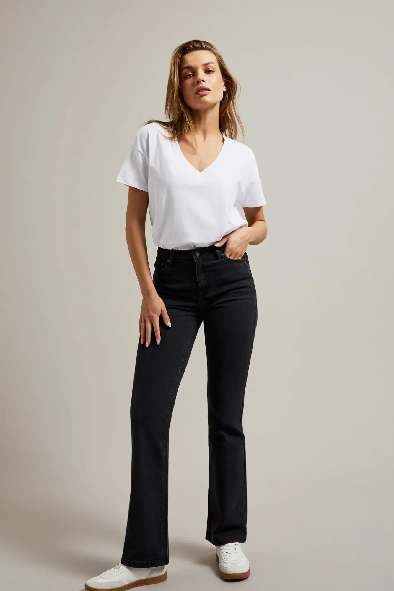 Jeansy Dzwony|Jeansy Z Wysokim Stanem>Moodo Gładkie jeansy bootcut czarne