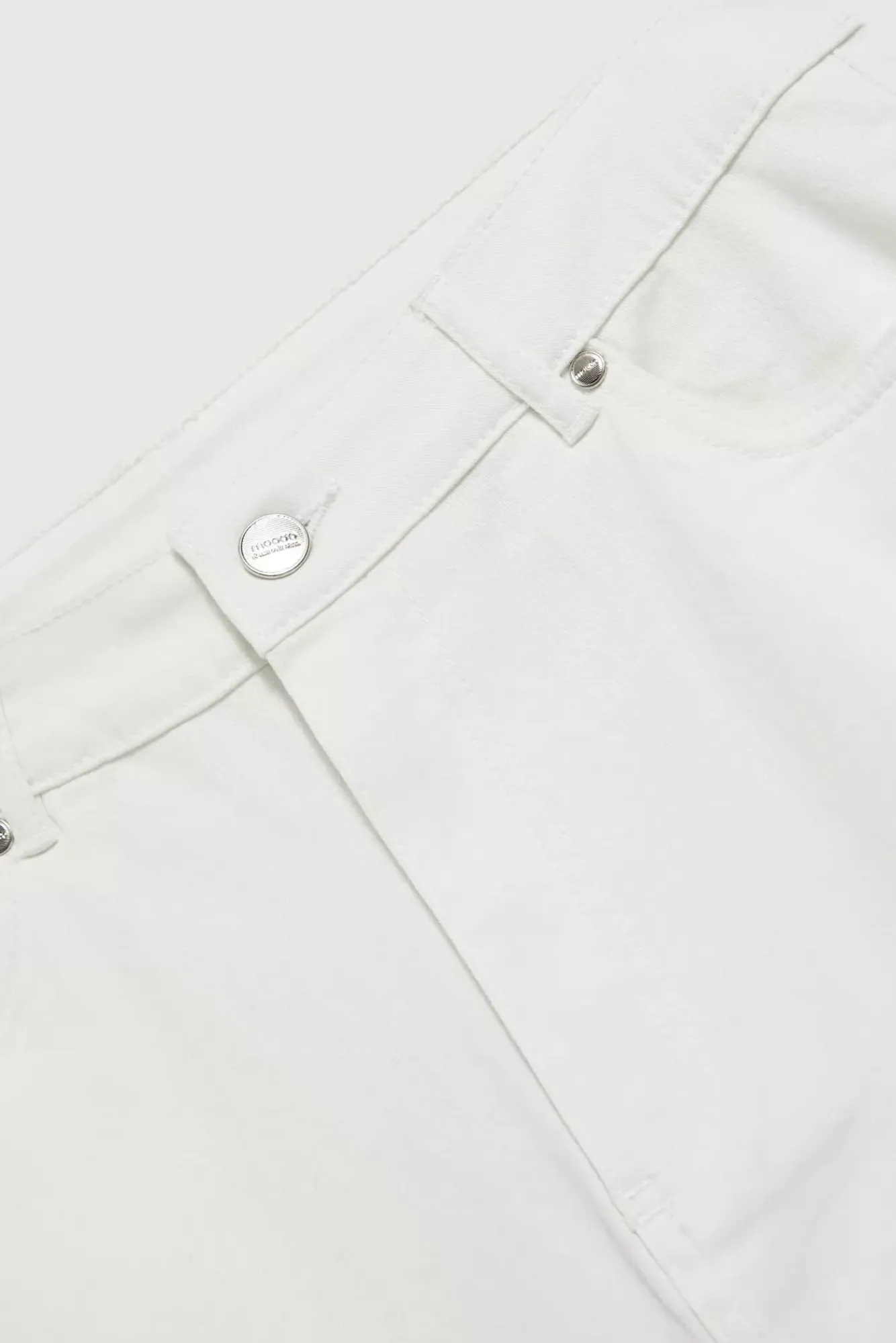 Jeansy Z Wysokim Stanem|Jeansy Mom Fit>Moodo Jeansy mom fit białe