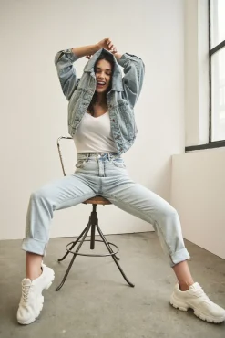 Jeansy Mom Fit|Jeansy Z Wysokim Stanem>Moodo Jeansy mom fit z wysokim stanem