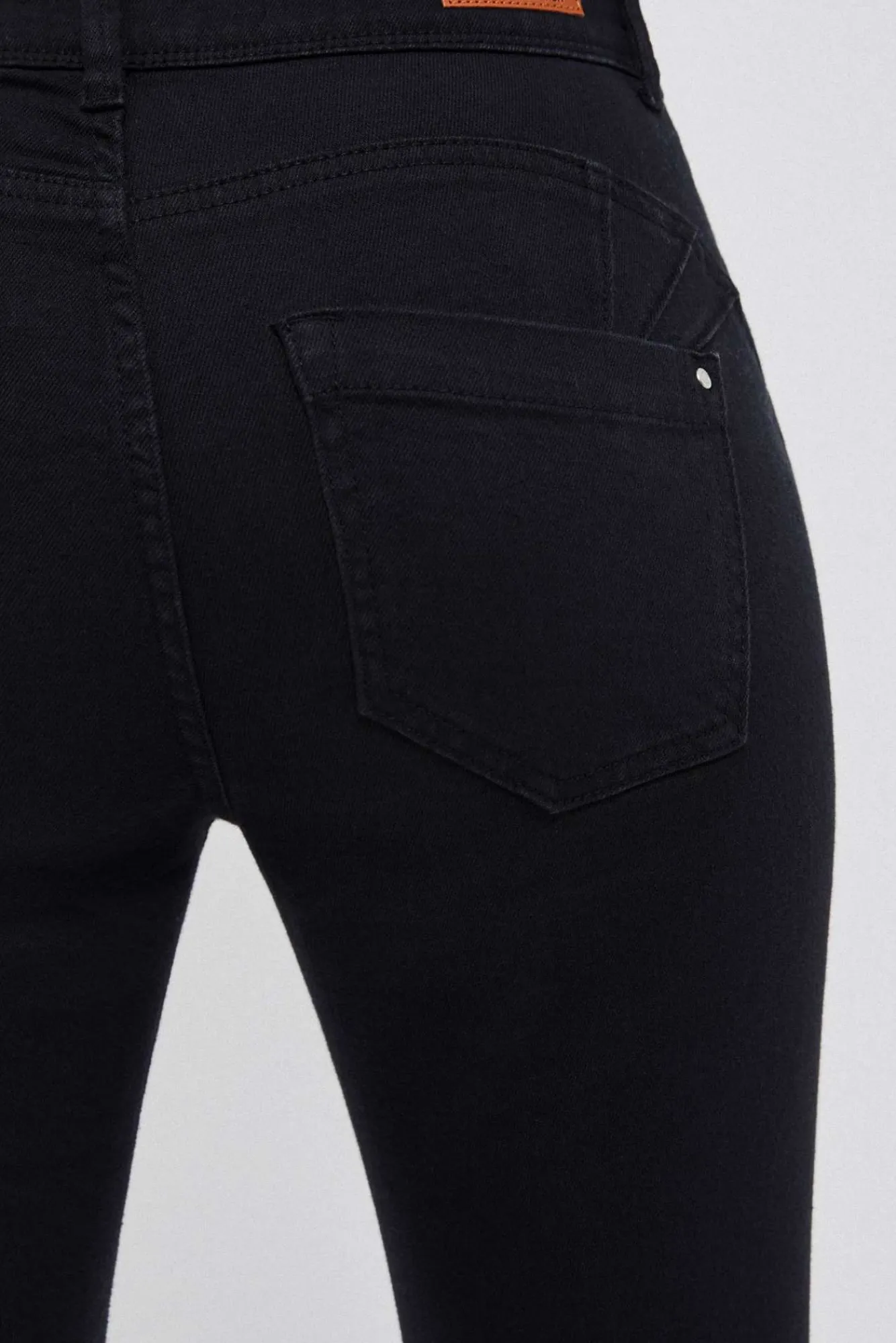 Jeansy Rurki|Jeansy Push Up>Moodo Jeansy push up grafitowe