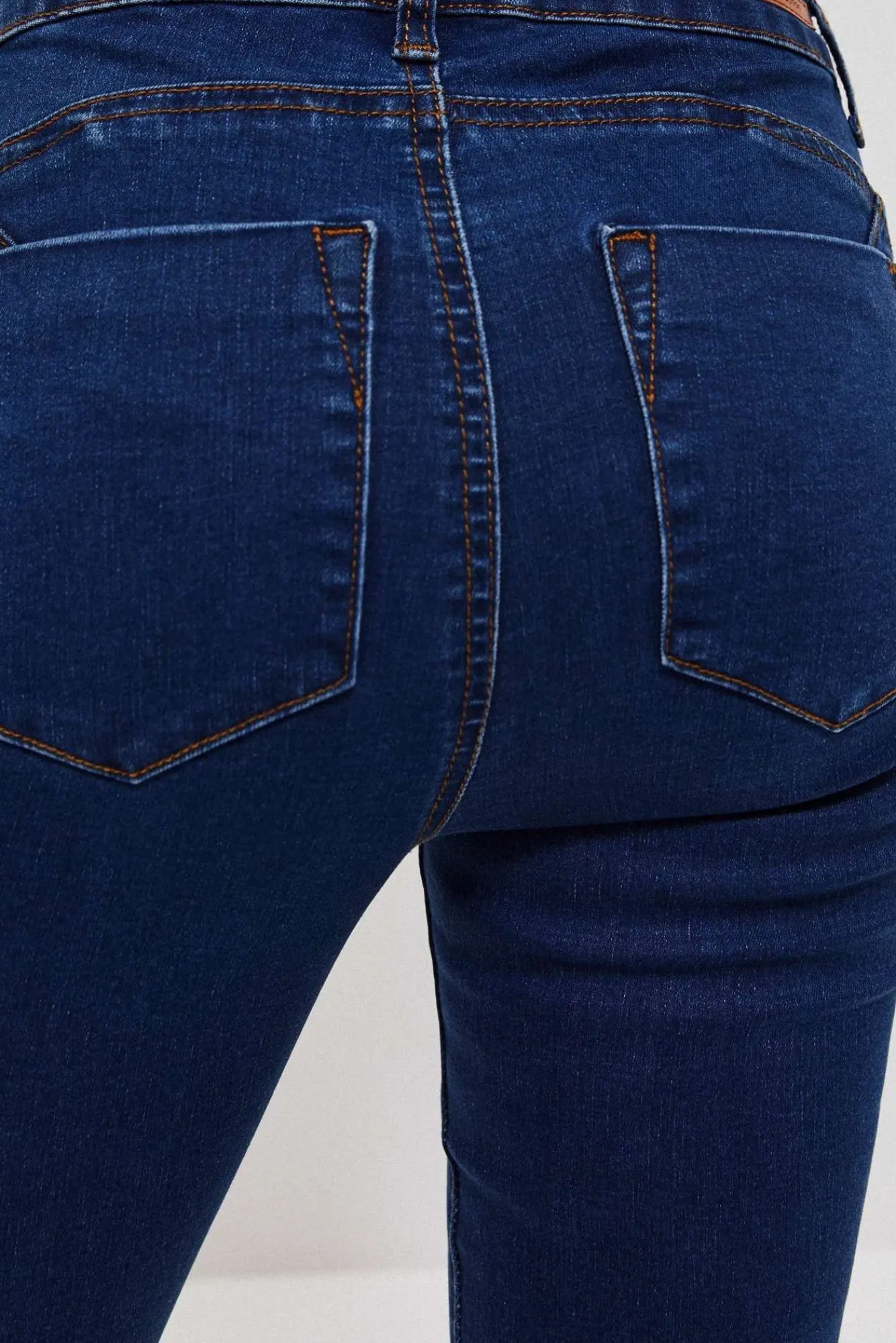 Jeansy Rurki|Jeansy Push Up>Moodo Jeansy push up z guzikami ciemnoniebieskie
