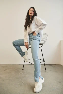 Jeansy Proste|Jeansy Regular Fit>Moodo Jeansy z rozcięta nogawką