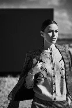 Beżowe Marynarki Damskie|Eleganckie Marynarki Damskie><noscript><img data-lazyloaded=