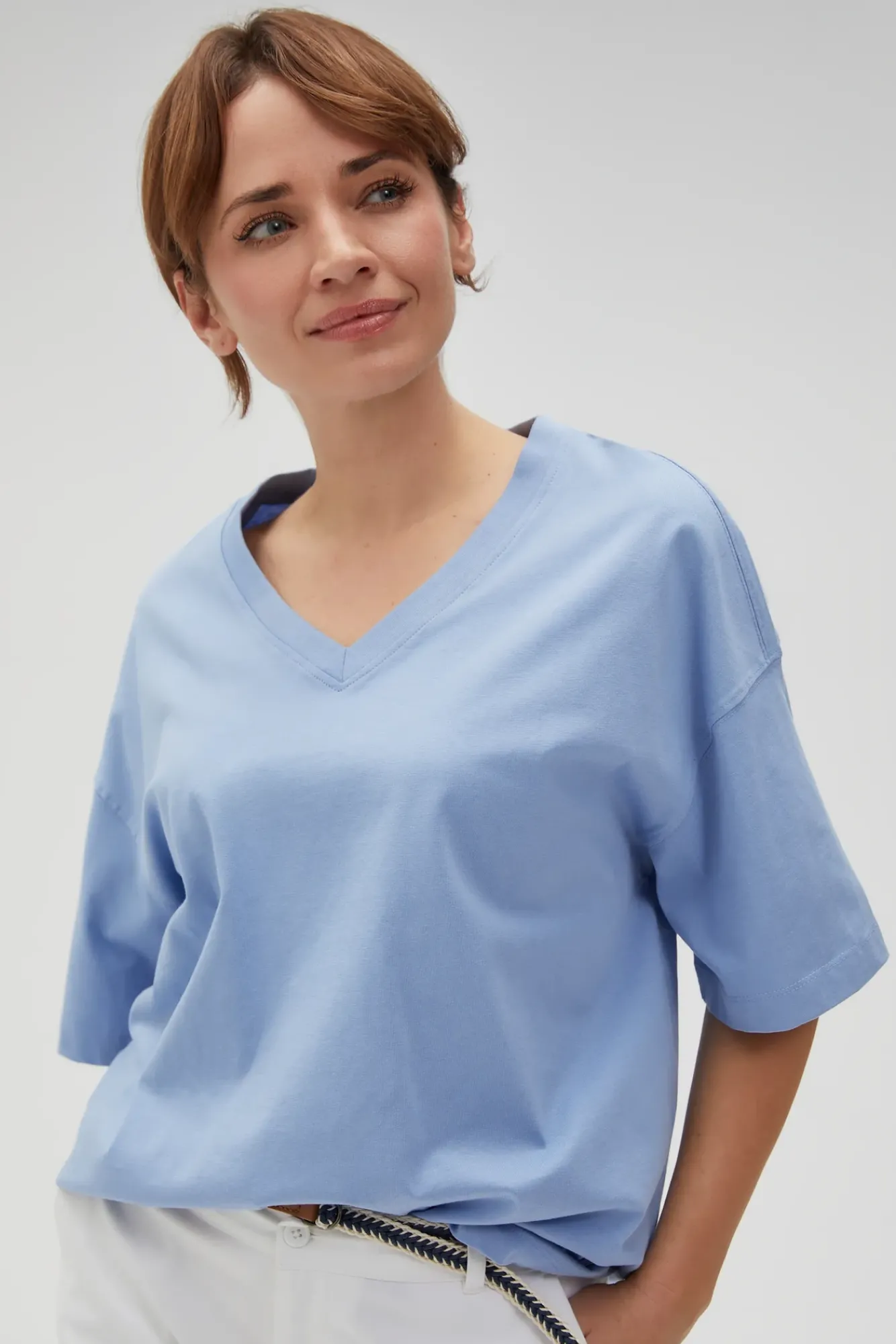 Bluzki Bawełniane|Bluzki Z Krótkim Rękawem>Moodo Luźny t-shirt z dekoltem w serek niebieski