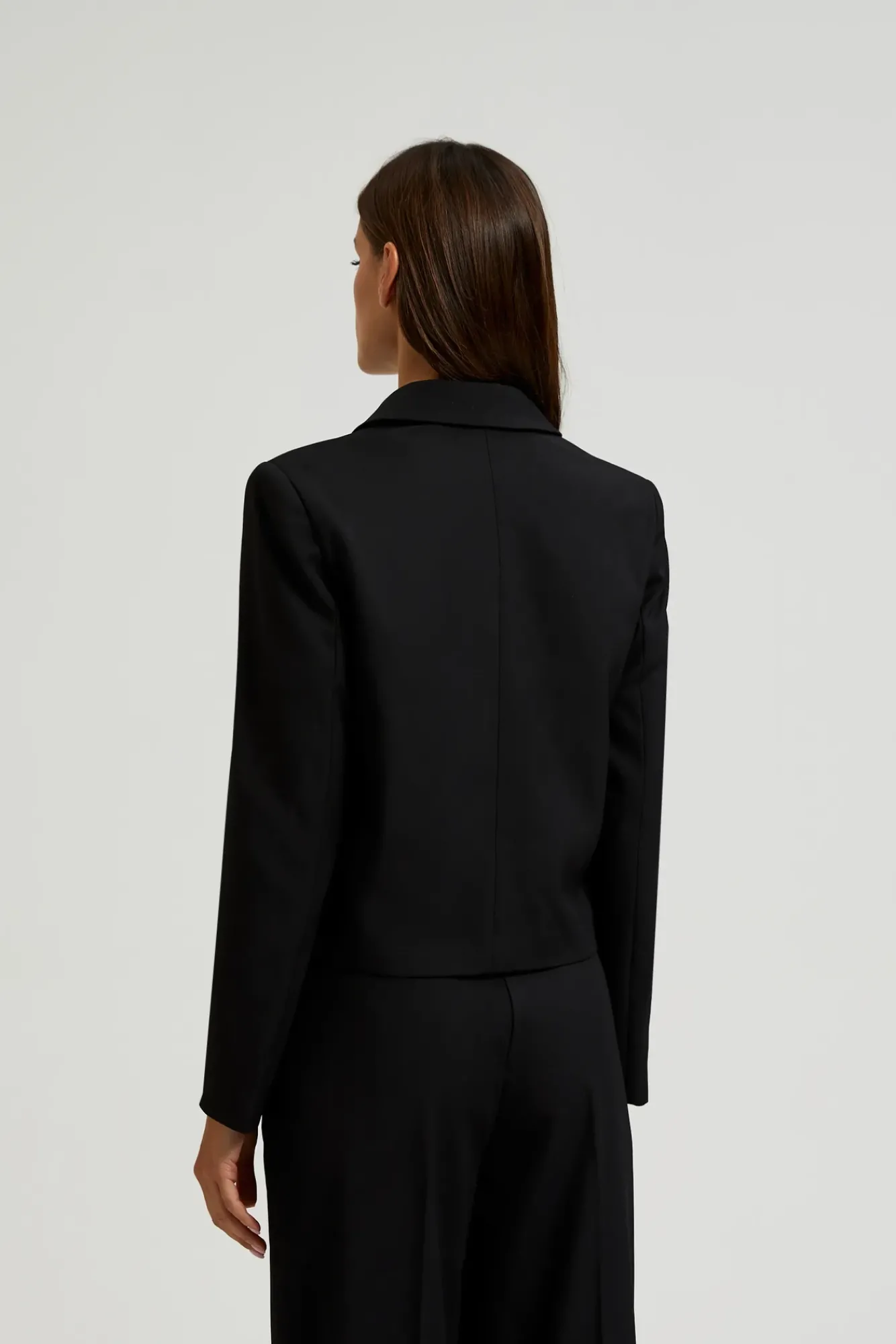 Marynarki Damskie Czarne|Eleganckie Marynarki Damskie>Moodo Marynarka z kieszeniami czarna