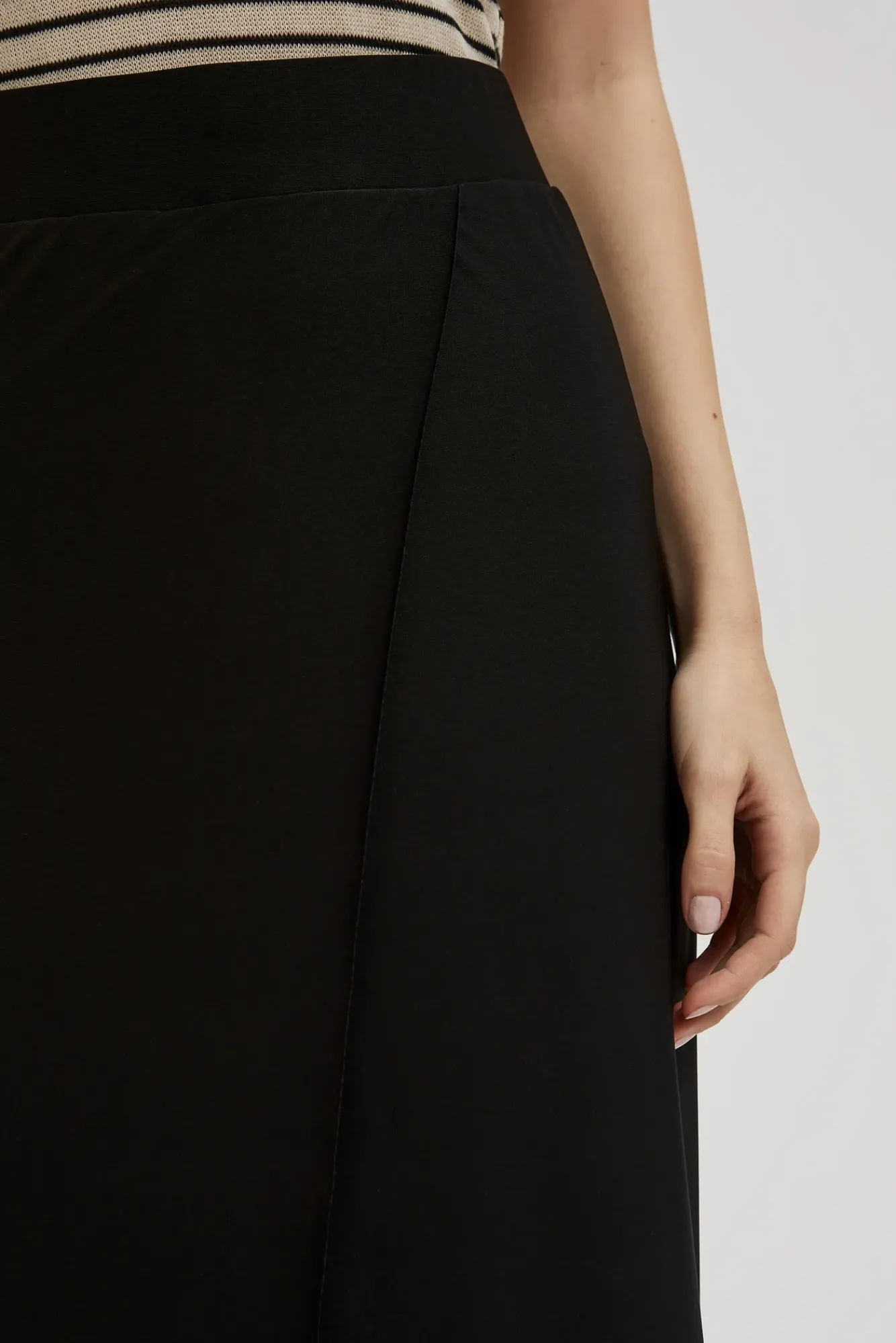Spodnie Czarne|Spodnie Na Lato>Moodo Spodnie czarne z szerokimi nogawkami