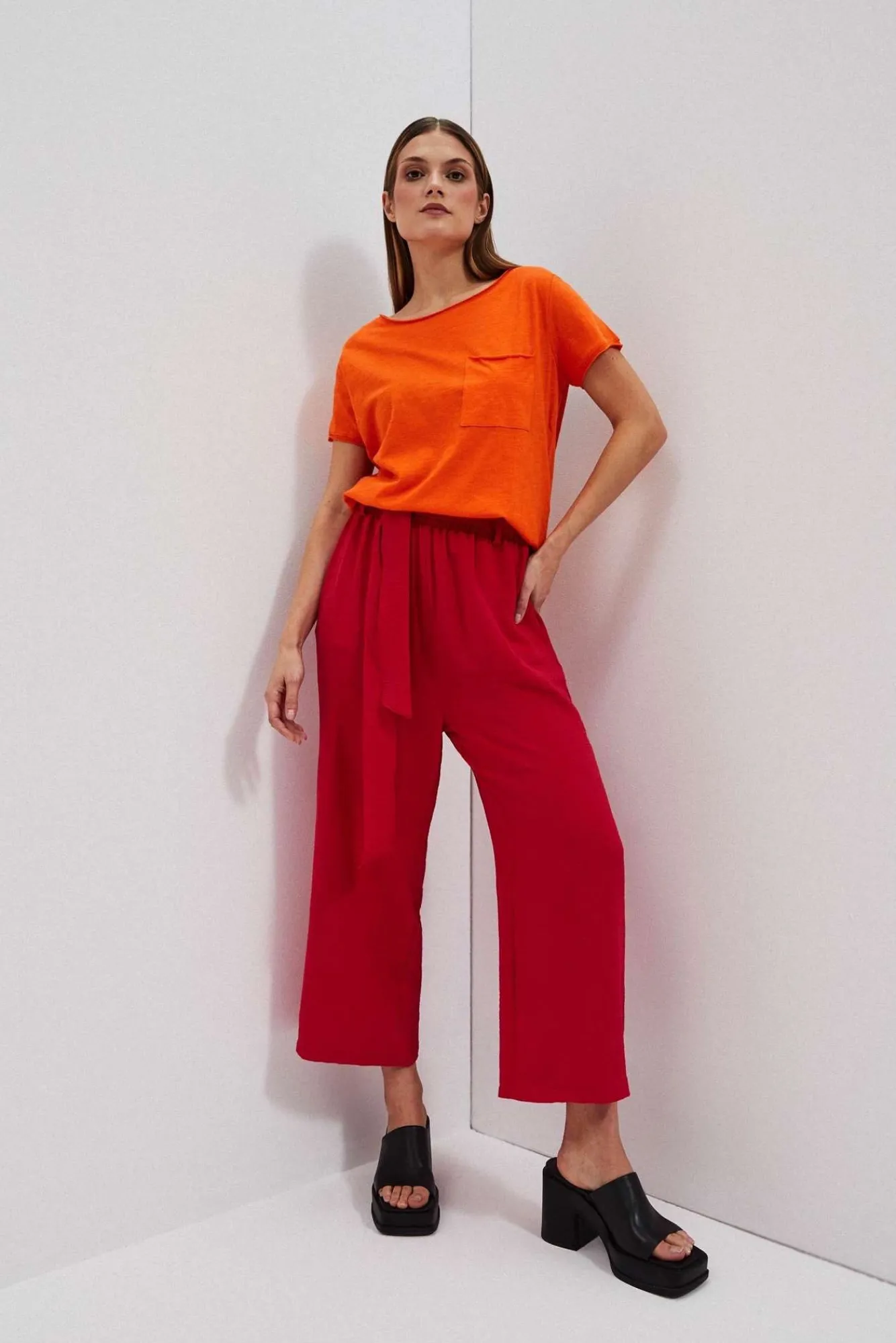 Bluzki Bawełniane|Bluzki Z Krótkim Rękawem>Moodo T-shirt oversize z kieszonką pomarańczowy