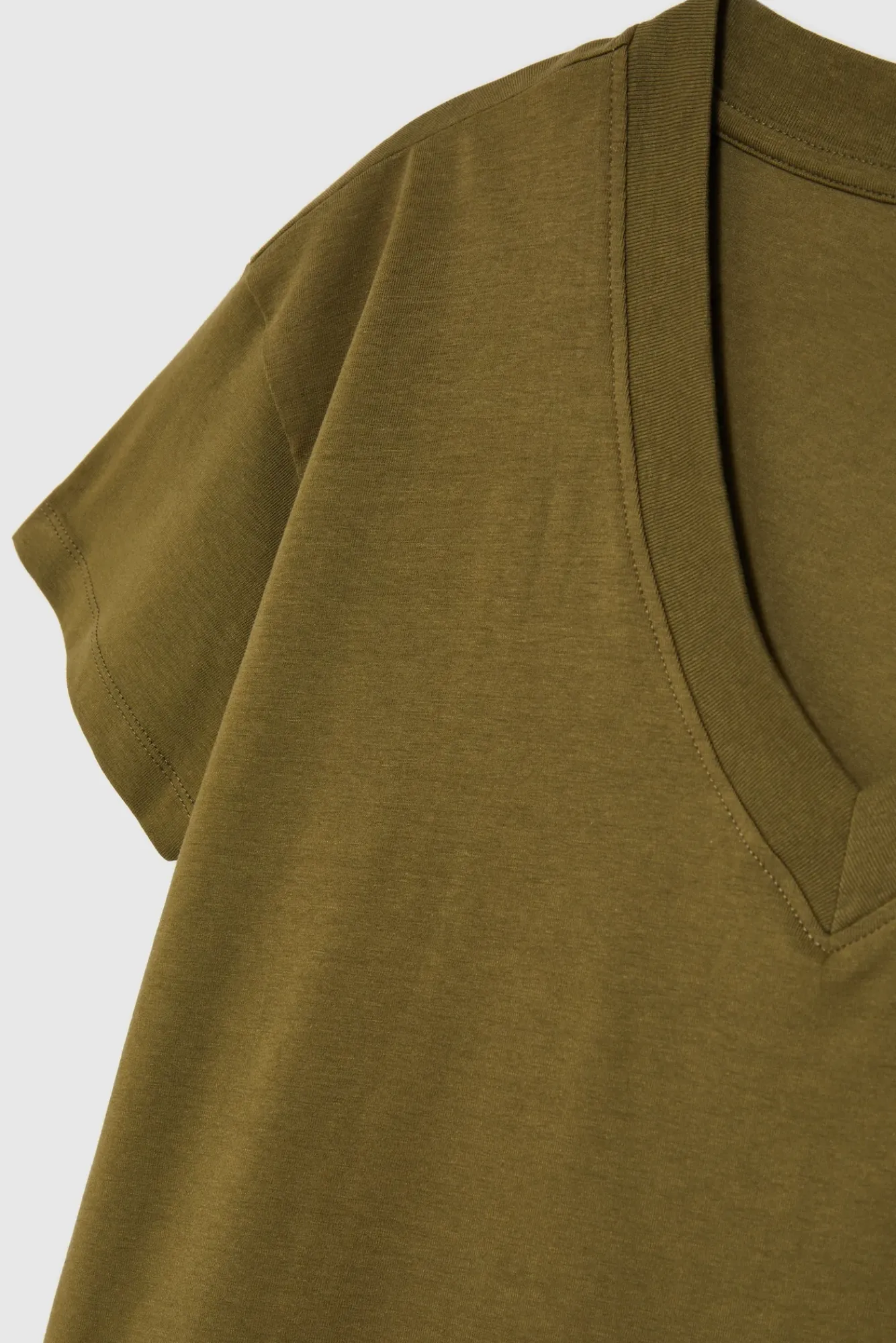 Bluzki Bawełniane|Bluzki Z Krótkim Rękawem>Moodo T-shirt z dekoltem w serek oliwkowy