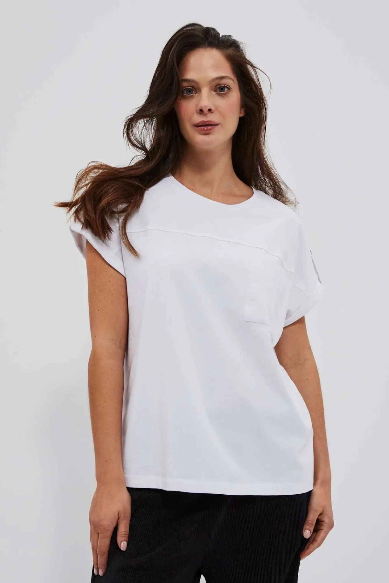 Bluzki Biale|Bluzki Bawełniane>Moodo T-shirt z kieszonką biały