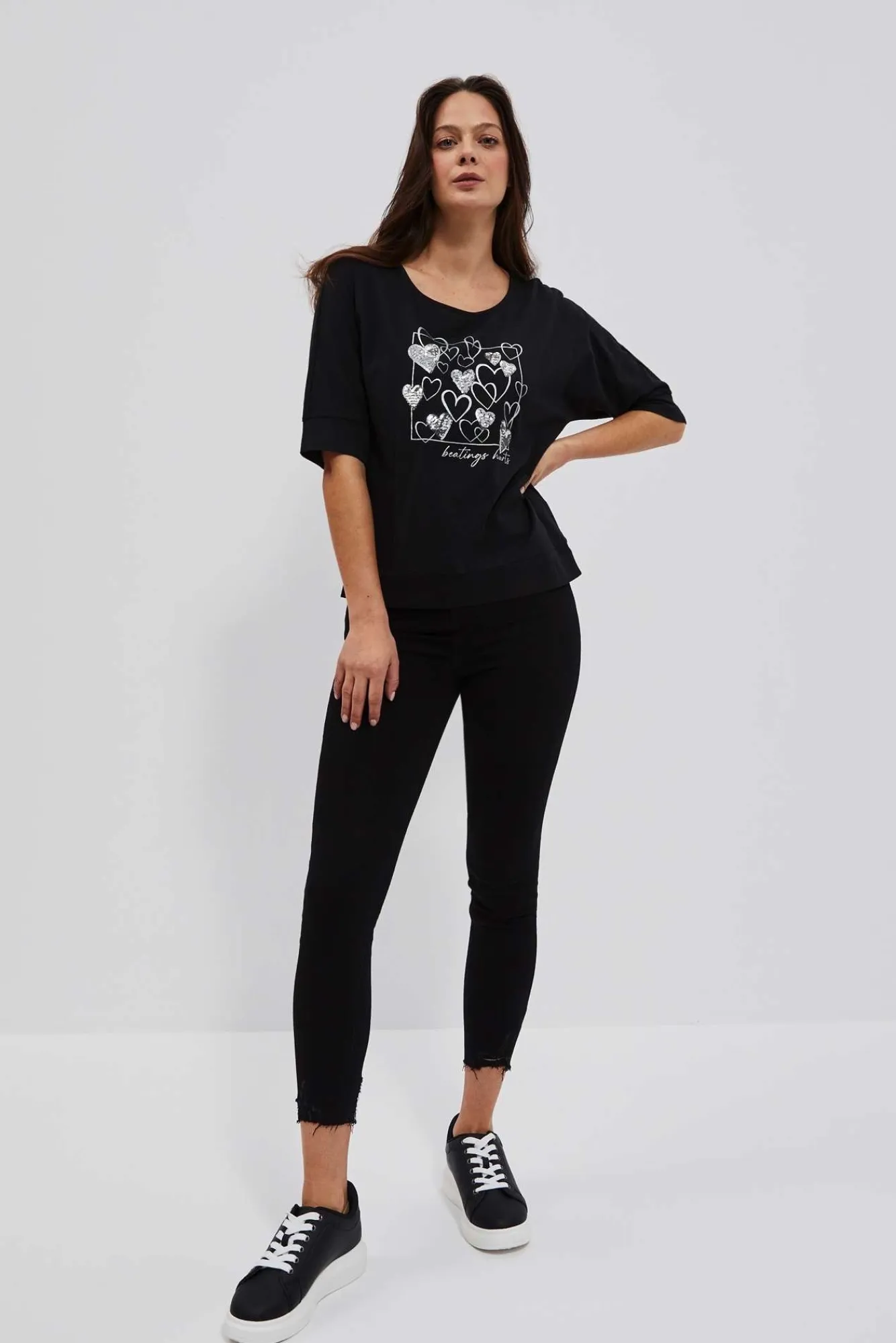 Bluzki Biale|Bluzki Bawełniane>Moodo T-shirt z nadrukiem serc czarny