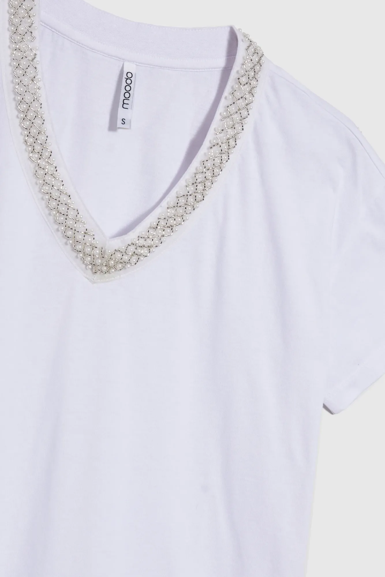 Bluzki Biale|Bluzki Bawełniane>Moodo T-shirt z ozdobnym dekoltem biały