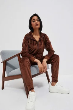 Bluzy Zimowe|Bluzy Damskie Sportowe>Moodo Welurowa bluza z kapturem kasztanowa