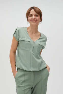 Koszule Damskie Eleganckie>Moodo Wiskozowa koszula z dekoltem w serek oliwkowa